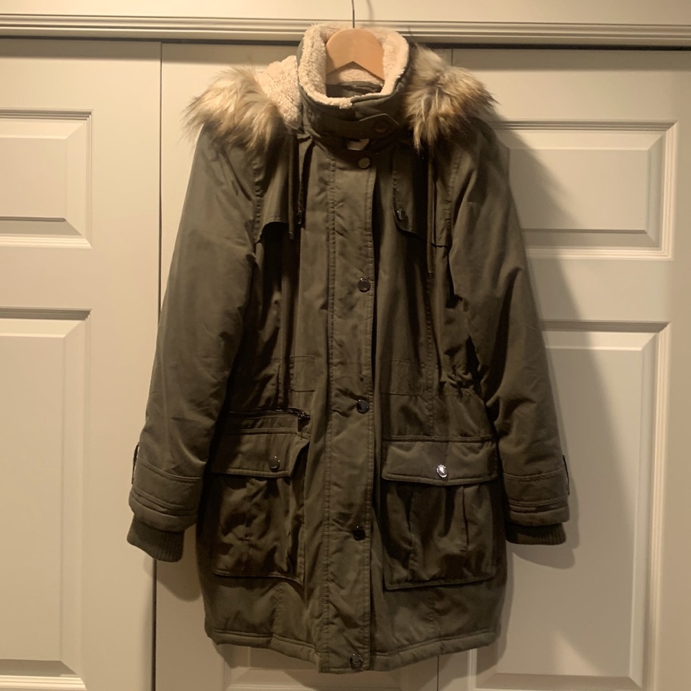 Beautiful DKNY hooded parka coat